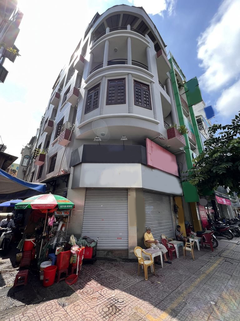Cho thuê Nguyên căn  or Mặt Bằng 2 mặt tiền đường Nguyễn Đình Chiểu, P5, Quận 3